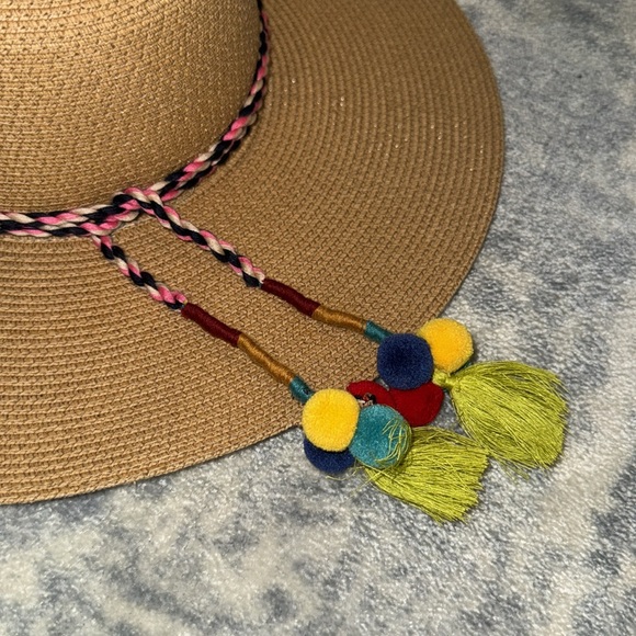 Loft Sun Hat - Picture 3 of 4